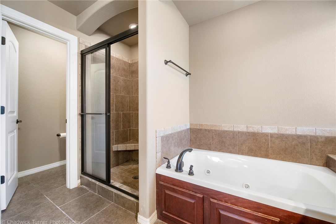 Garrett Road Sub Rogers - Residential Lease