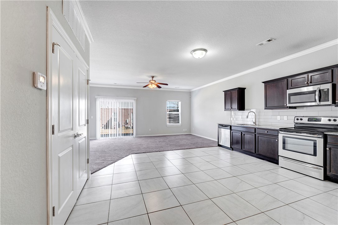 Shadowbrooke At The Peaks l Hpr Rogers - Residential