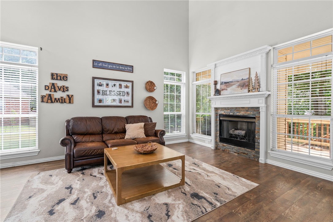 Eagle Crest - Residential