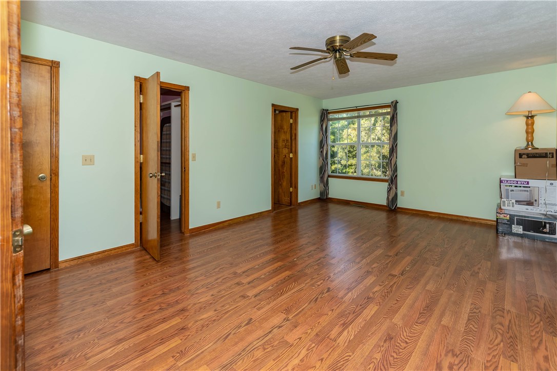 Unit 116 Holiday Island - Residential