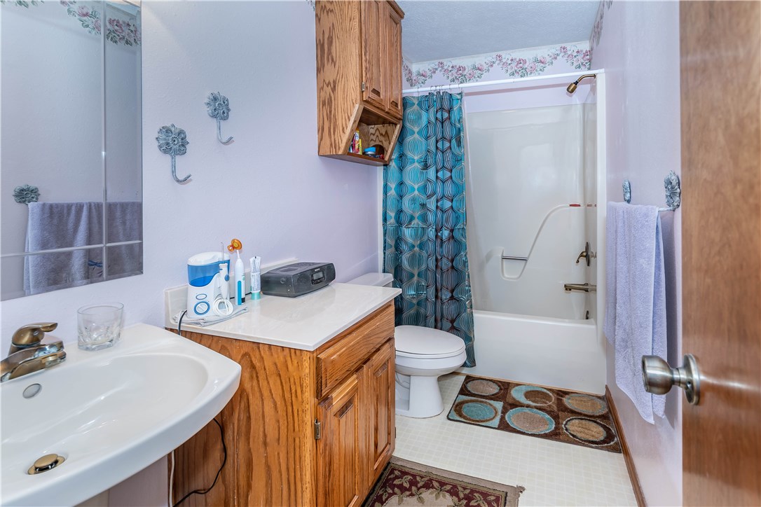 Unit 116 Holiday Island - Residential