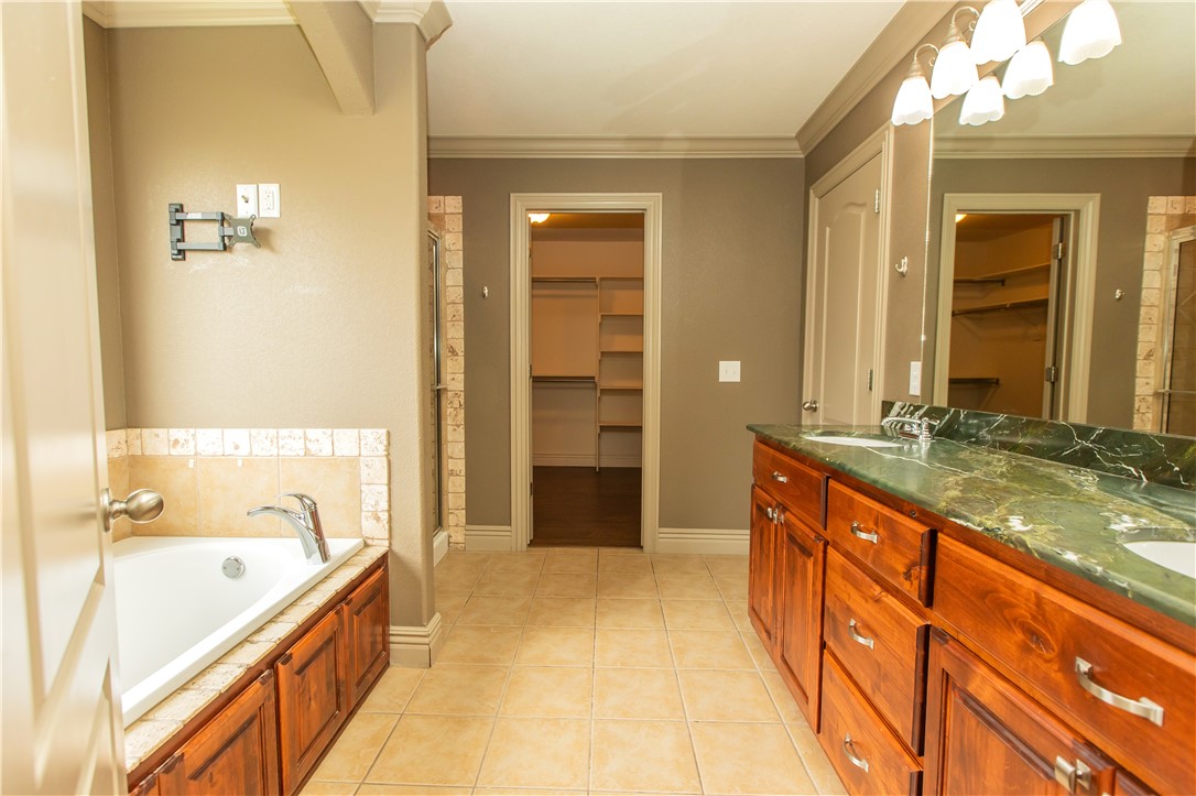 Edens Brooke Sub Ph Iii Bentonville - Residential
