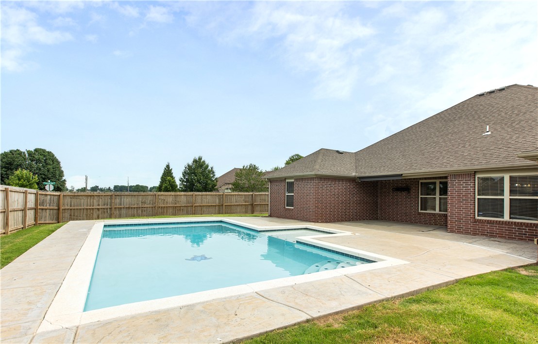 Edens Brooke Sub Ph Iii Bentonville - Residential