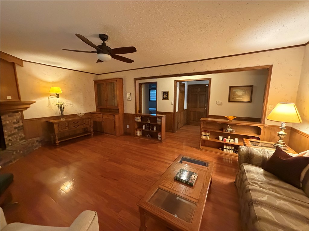 HAYES FIRST ADDITION - Residential