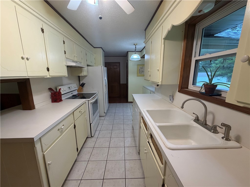 HAYES FIRST ADDITION - Residential