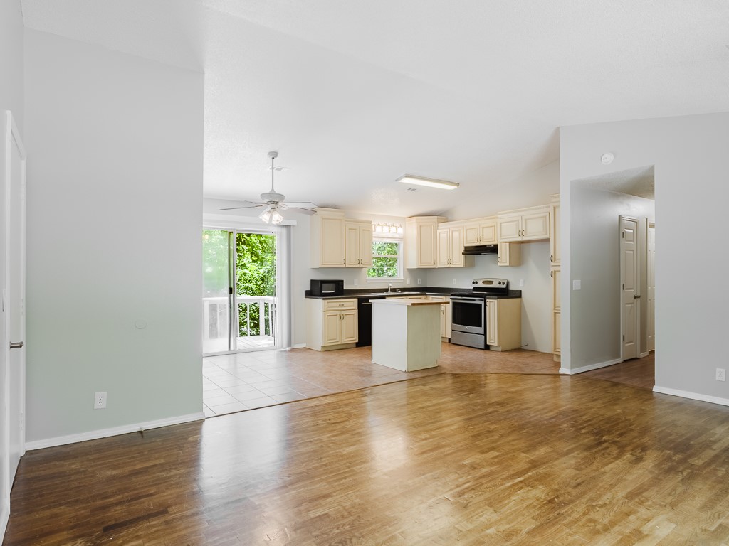 Hampton Sub Bvv - Residential