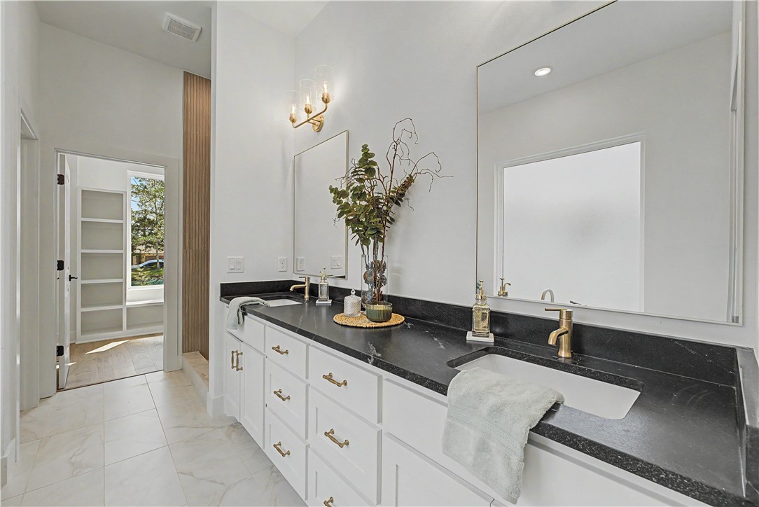 Lands End - Residential