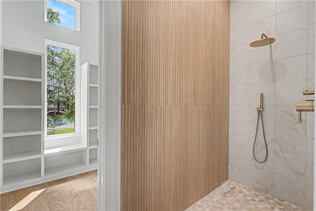 Lands End - Residential
