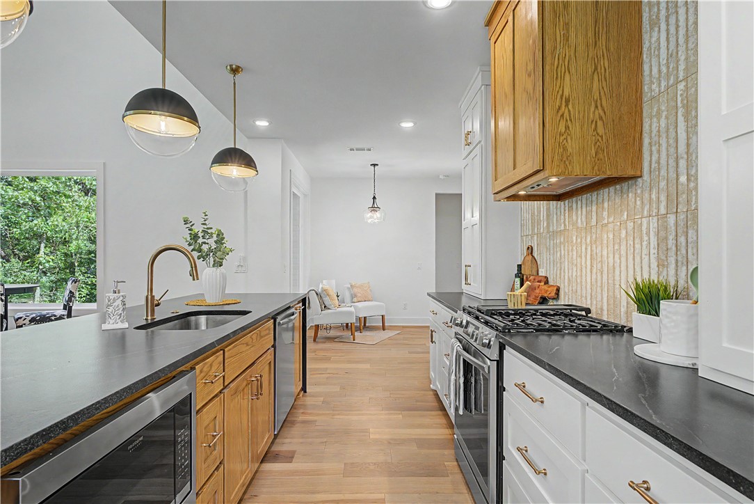 Lands End - Residential
