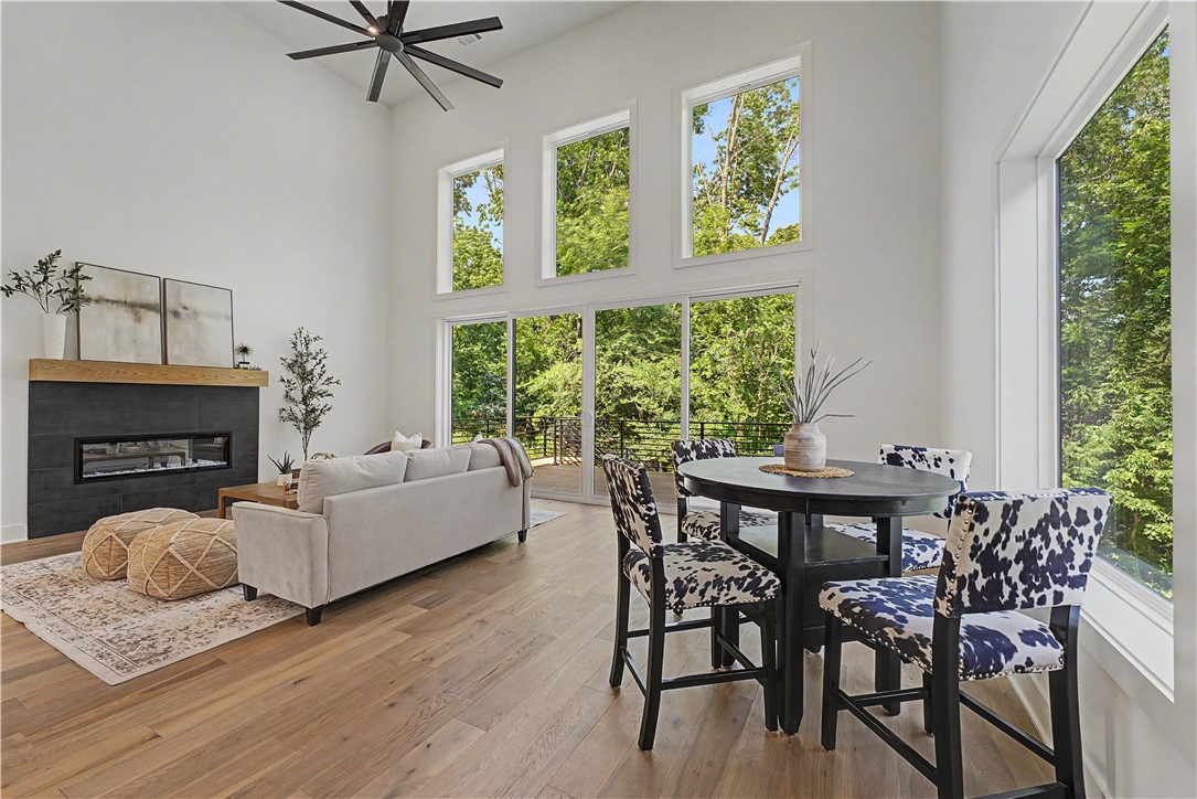Lands End - Residential