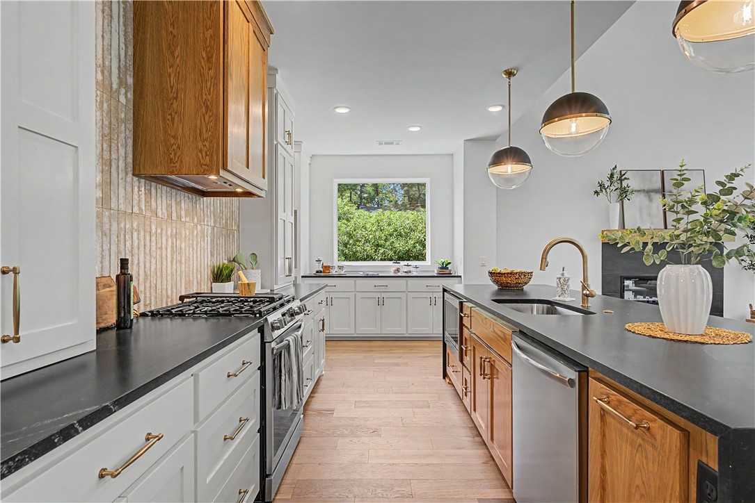 Lands End - Residential