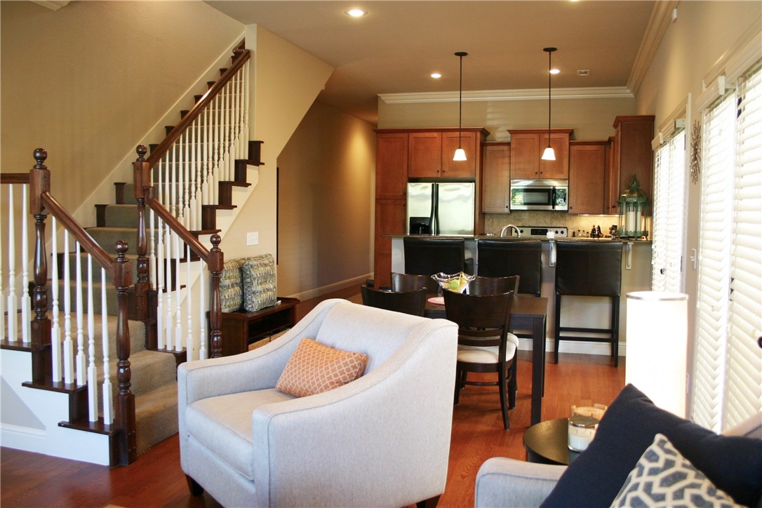 Lakewood Sub - Residential Lease