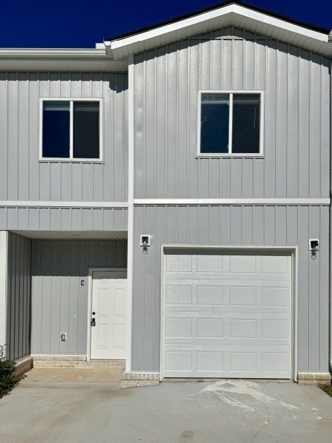 This spacious 4-bedroom, 2.5-bath fourplex offers the perfect blend of comfort, convenience, and modern living in a highly desirable location close to shopping, dining, schools, and major commuter routes. Designed with an open and functional layout, the home features generously sized bedrooms, a bright living area with abundant natural light, a well-appointed kitchen with ample cabinet and counter space and all appliances included.  Enjoy the privacy of your own fenced patio, ideal for relaxing, entertaining, or outdoor dining. **Pics may not be of exact unit**