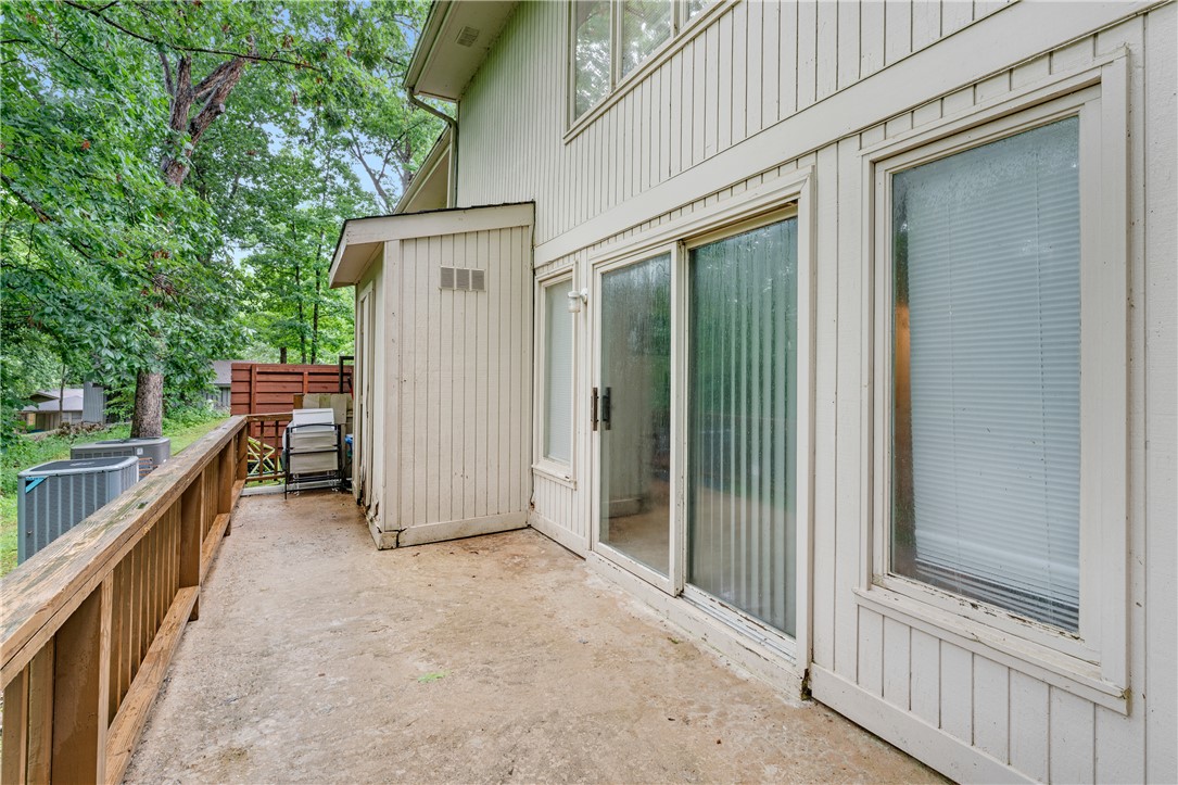 Townhouse Tct 3 A/K/A Drake Court Bvv - Residential