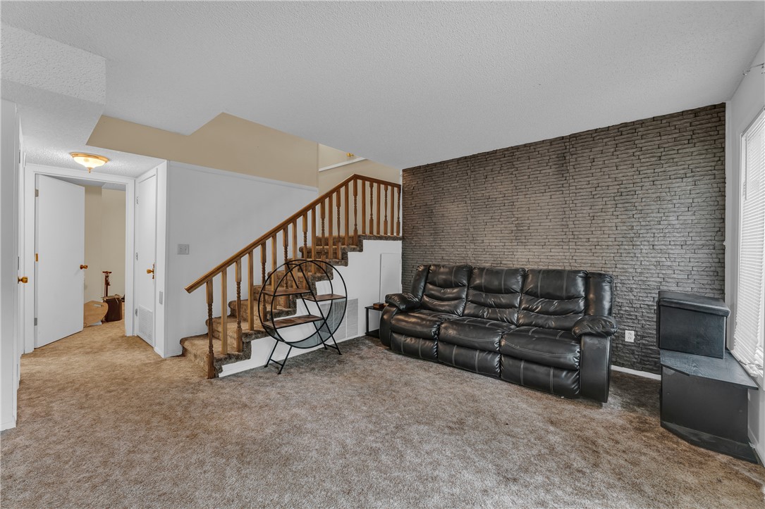Townhouse Tct 3 A/K/A Drake Court Bvv - Residential