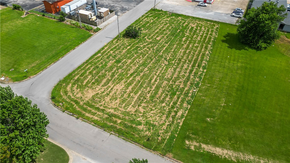 West End Plaza - Land