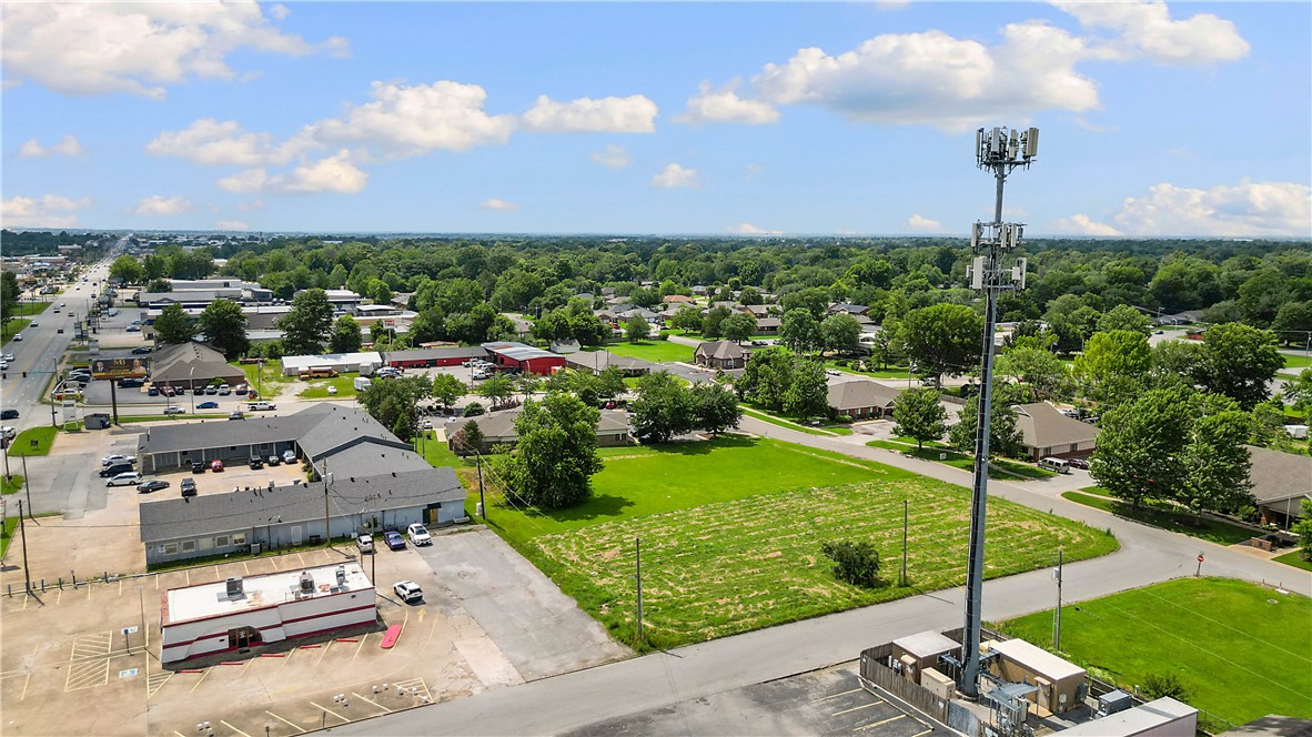 West End Plaza - Land