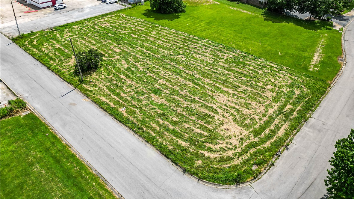 West End Plaza - Land