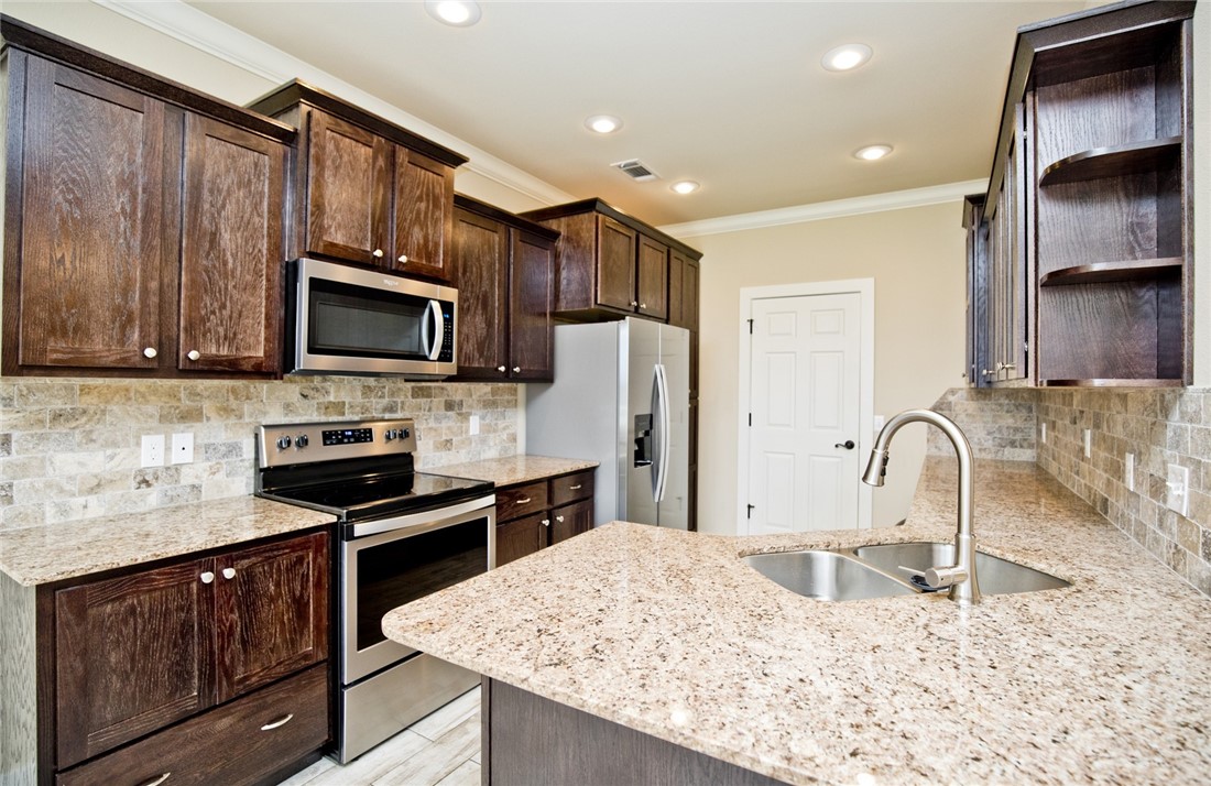 Willow Run Pea Ridge - Residential Lease