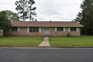 A lot of room, fenced in back yard and corner lot best describe this home in West Russellville. There are 5 bedrooms, 3 bathrooms and 2 living areas in this over 2600 sq. ft. home.  It is only a few blocks from the hospital and grocery stores.