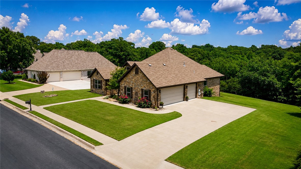 Hunt's Lakeside Estates - Residential