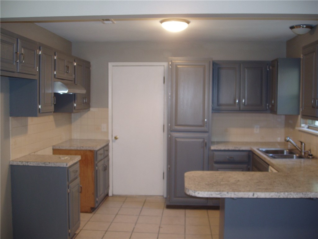 North Briar Sub - Residential Lease