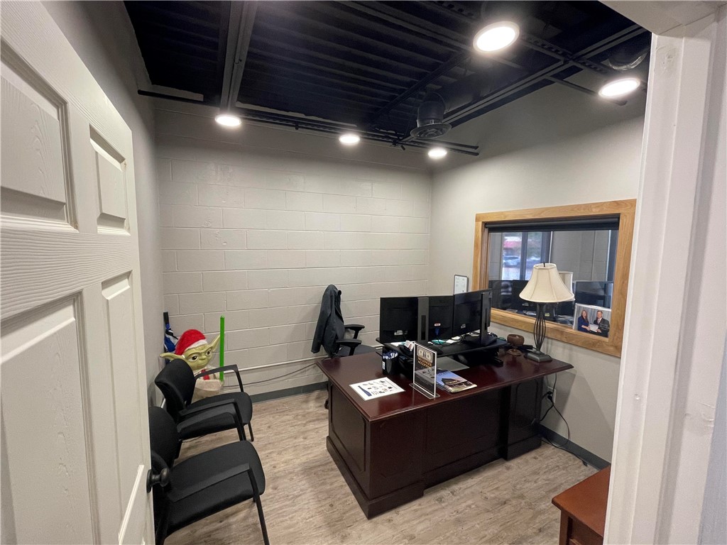 College Add Siloam Spgs - Commercial Lease
