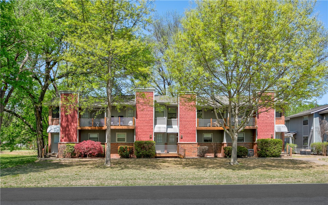 Beautiful and spacious townhome, recently renovated with stained cabinetry and ceramic cooktop, and all appliances, including washer/dryer! Enjoy relaxing on the private balcony accessed from the primary bedroom. This townhome is located across the street from Bob Henry park, with easy access to walking/biking trails, downtown shopping and dining, and JBU. There is plenty of space, with the kitchen, half bath, laundry, dining and living room downstairs; and two bedrooms and full bathroom upstairs. Two reserved parking spaces are included with this townhome. Agent Owned. Visit our website at www.dbcrealtors.com for Rental Application and Qualifications. Call today for more information or to schedule a tour.