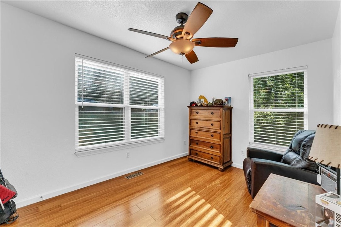 Hendrys Add - Residential Lease
