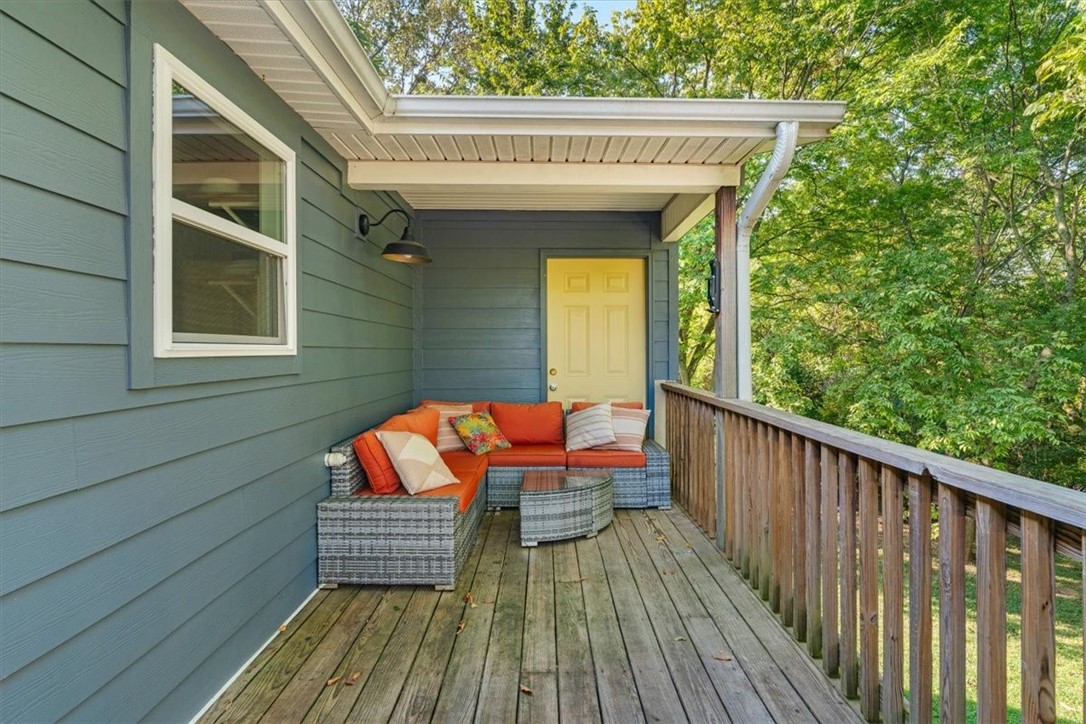 Hendrys Add - Residential Lease
