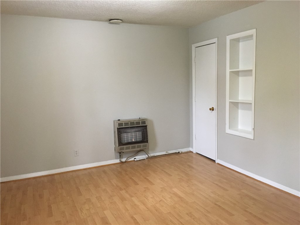 Archais-Bushnell - Residential Lease