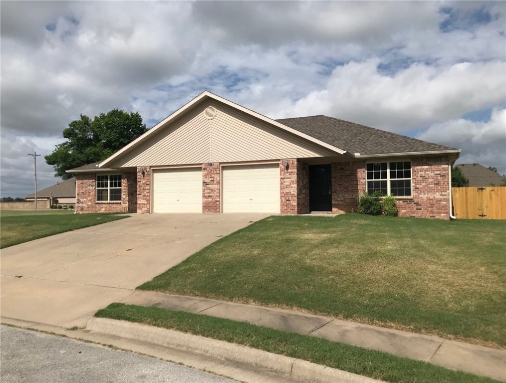 Beautifully remodeled duplex within walking distance of Elm Tree Elementary and Ardis Ann Middle School! This unit is clean as a whistle with hardwood look and ceramic tile throughout.  New granite countertops, fresh paint, and all new brushed nickel fixtures and stainless appliances.  Duplex sits on the corner of a cul-de-sac with a privacy fenced yard and sidewalks leading to a section of the trail system opening soon.  Ready to move in!