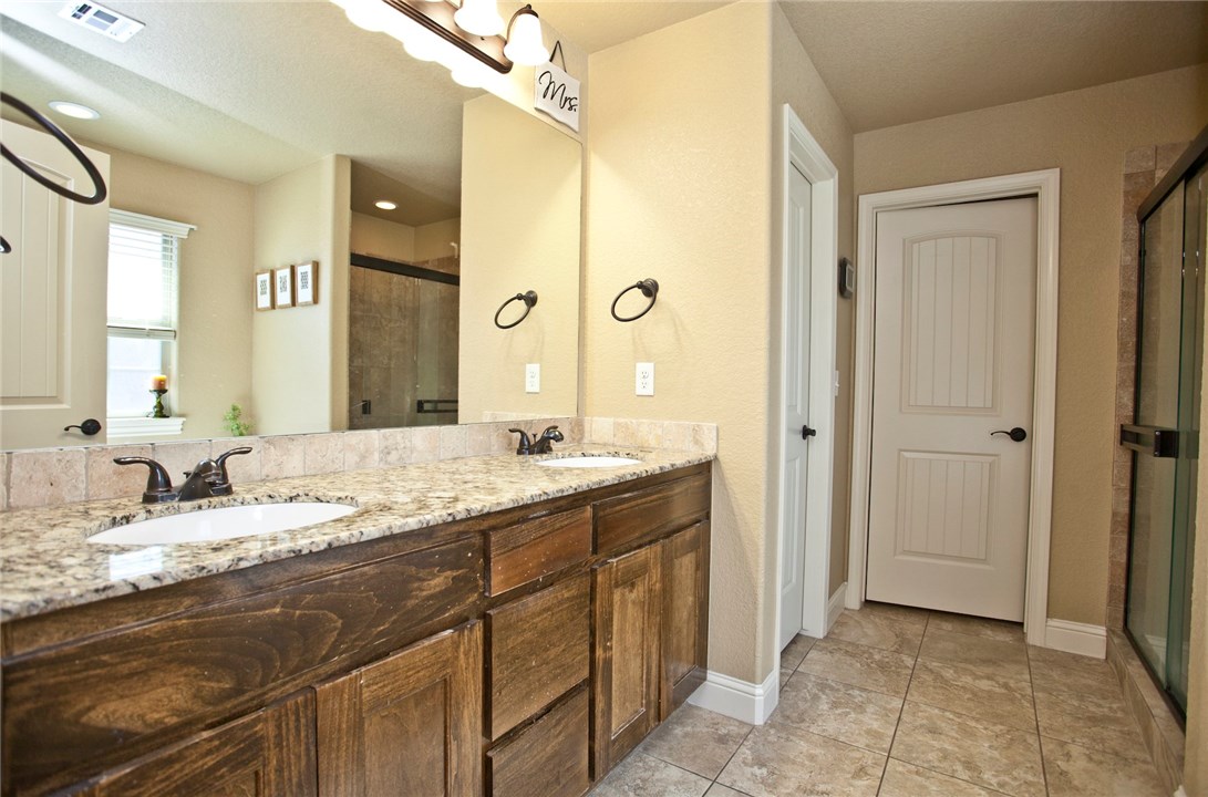 Riverwalk Farm Estate Ph III Bentonville - Residential