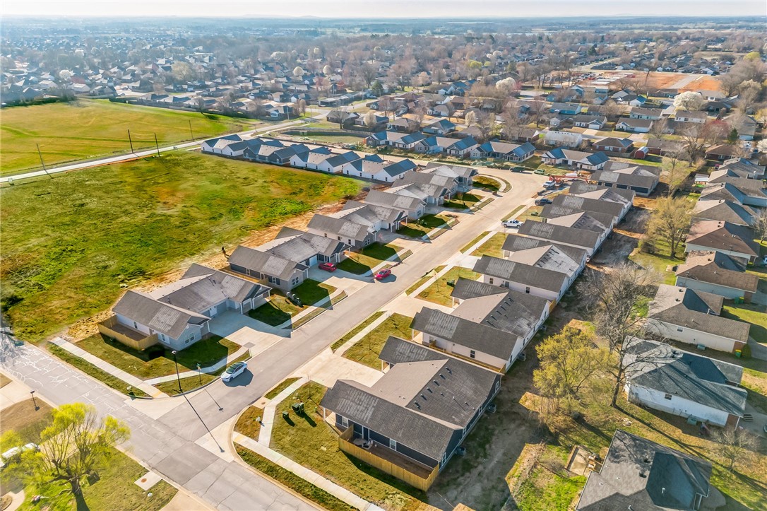 32-20-31-CENTERTON - Residential Lease
