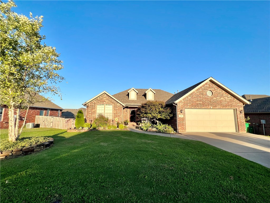 Welcome to this beautiful 4-bed, 2-bath all-brick home featuring an updated kitchen with granite countertops, refreshed bathrooms, modern lighting, and a spacious deck overlooking a landscaped backyard with a fire pit. New roof (2020), water heater (2023), and access to a pool, clubhouse, and fitness center!
There are also 3 dogs in the garage so please DO NOT open the garage door!