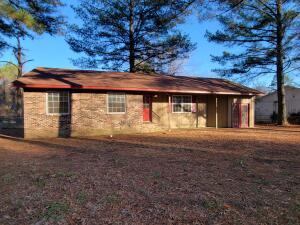 Spacious fenced lot, large deck, vacant and ready for immediate occupancy. Great rental history ($850/month) Some recent updates but priced so that new owner can customize the final touches to their personal tastes. 3 Bedrooms and 2 bathrooms but bonus room could be used as an additional bedroom or den.