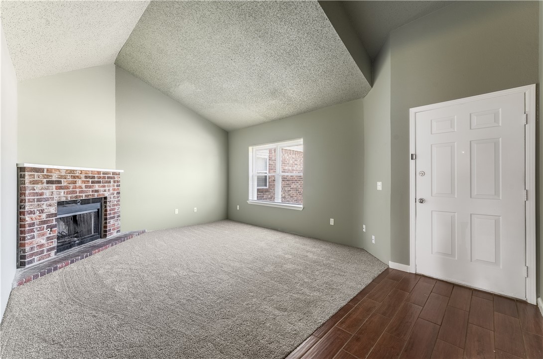 Oak Hill Iii Ph 1 Rogers - Residential Lease