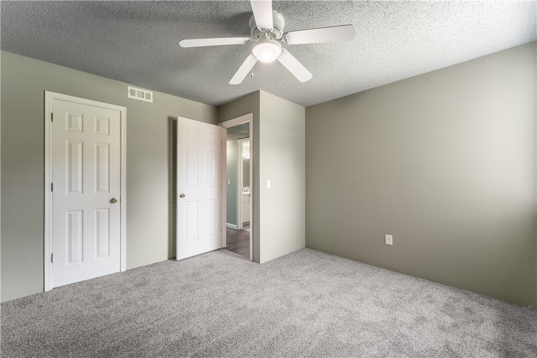 Oak Hill Iii Ph 1 Rogers - Residential Lease