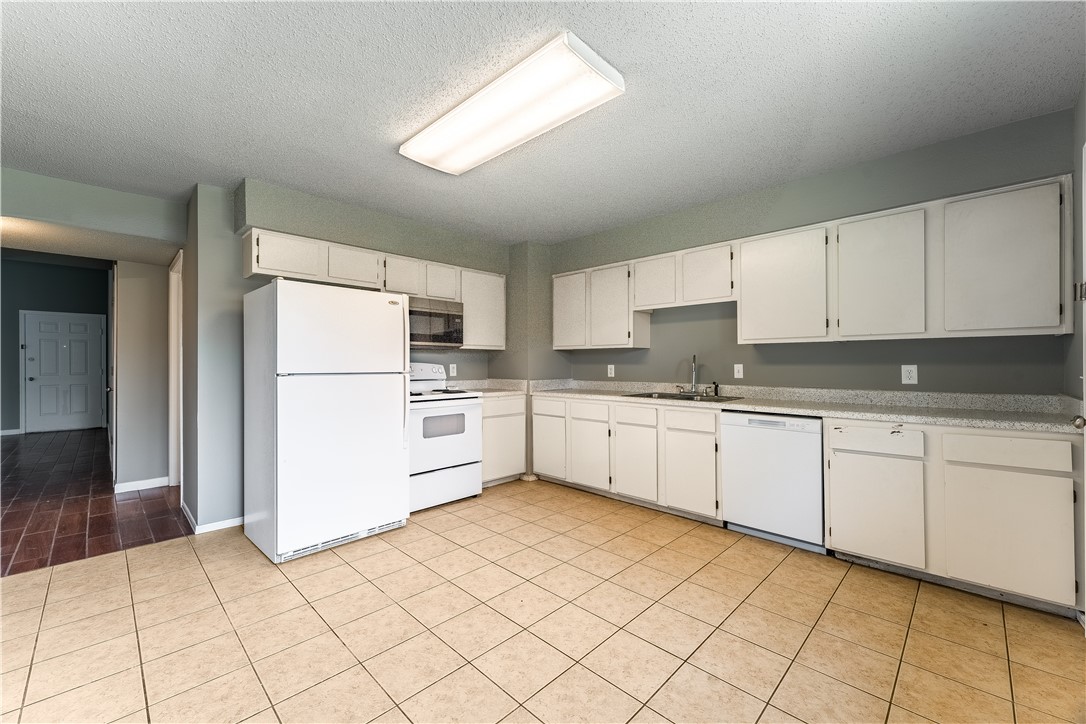 Oak Hill Iii Ph 1 Rogers - Residential Lease