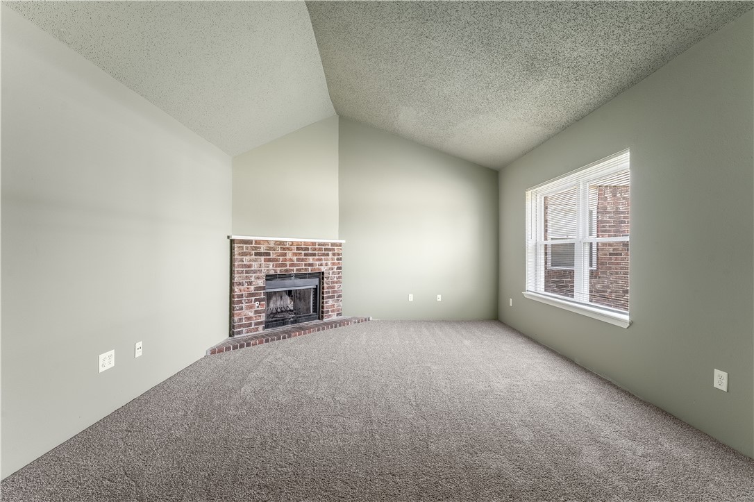 Oak Hill Iii Ph 1 Rogers - Residential Lease