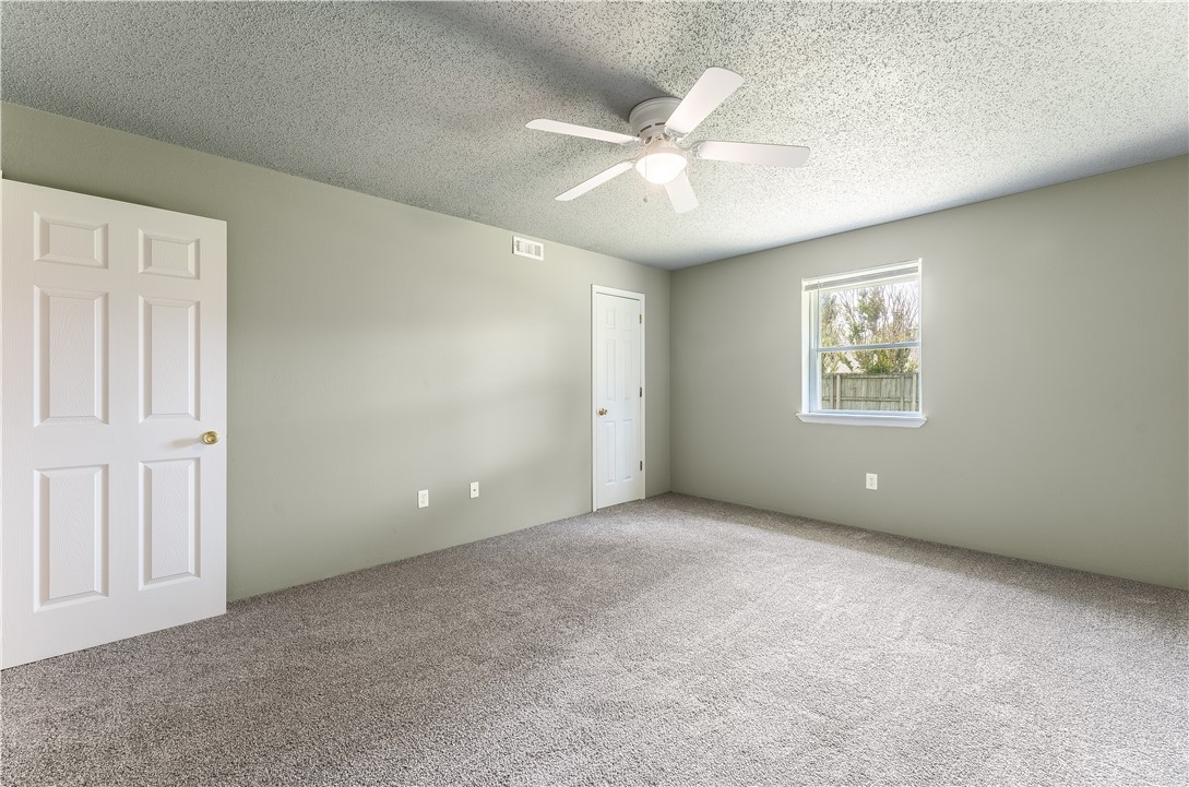 Oak Hill Iii Ph 1 Rogers - Residential Lease