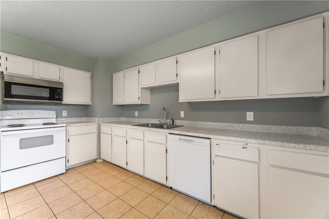 Oak Hill Iii Ph 1 Rogers - Residential Lease