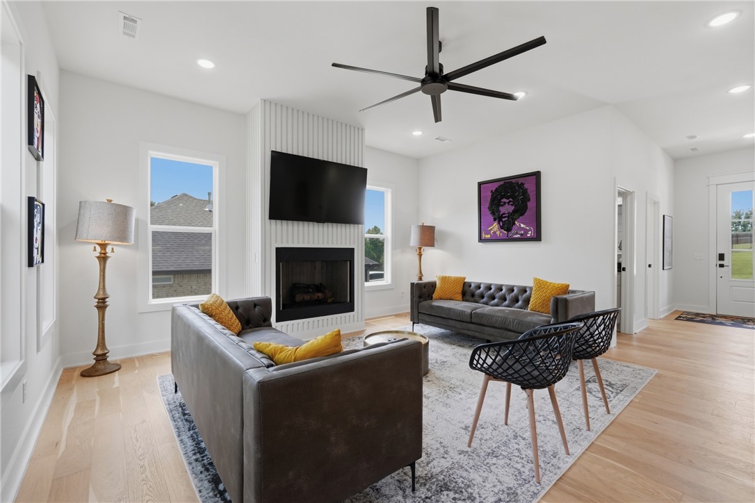 Sugar Creek Residence Cmnty Ph I - Residential