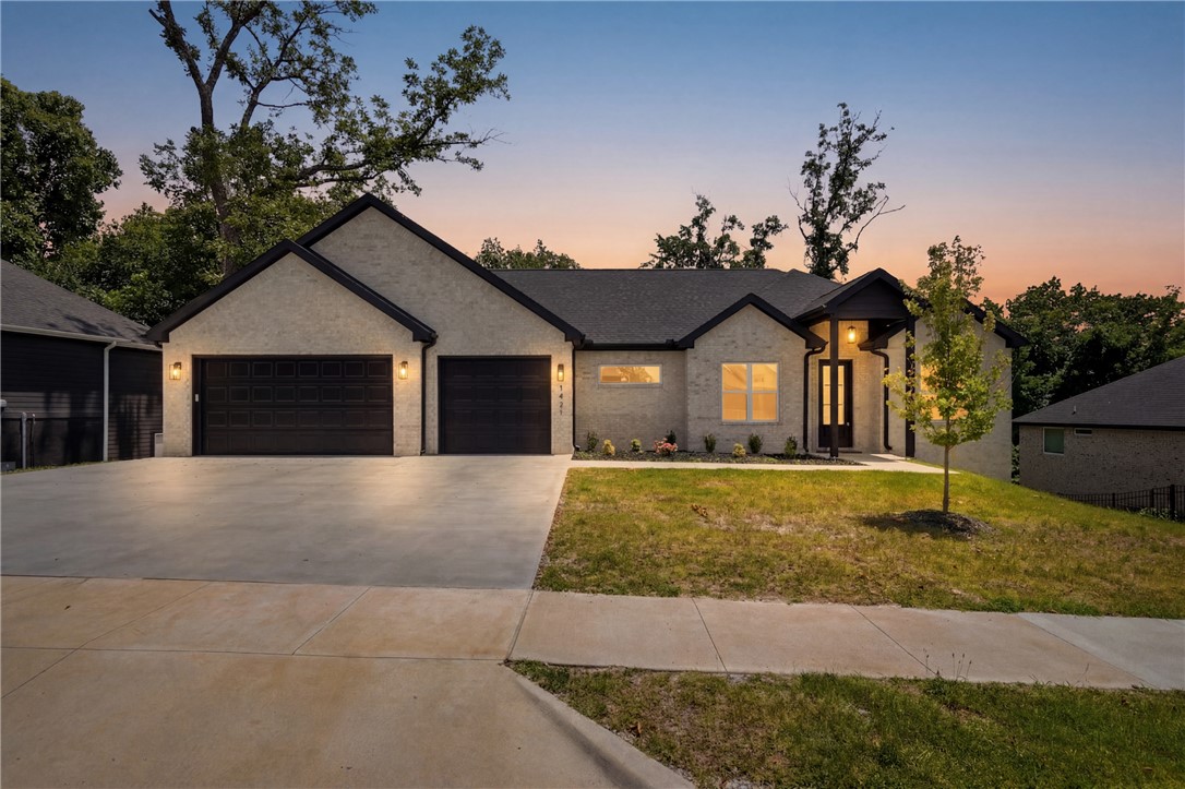 Move-In Ready New Construction – Minutes from Bentonville. Discover the perfect blend of modern living and convenience in this brand-new home just moments from Big Sugar Golf Club and a short drive to the Walmart Global Campus, making it ideal for local buyers and those relocating to Northwest Arkansas. Inside, you’ll find an open-concept floor plan with stylish finishes, quality craftsmanship, and a functional layout designed for everyday living and entertaining. The backyard offers an opportunity to create your own outdoor retreat, whether you envision expanded entertaining space, landscaping, or other custom improvements to fit your lifestyle. The seller is offering Generous flexible incentives that may be applied toward closing costs, interest rate buy-downs, or other buyer needs with an acceptable offer. USDA Rural Development eligible for qualified buyers. As Northwest Arkansas continues to grow and construction costs rise, now is the perfect time to secure a brand-new home at today’s pricing.