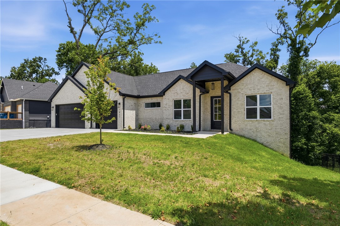 Sugar Creek Residence Cmnty Ph I - Residential