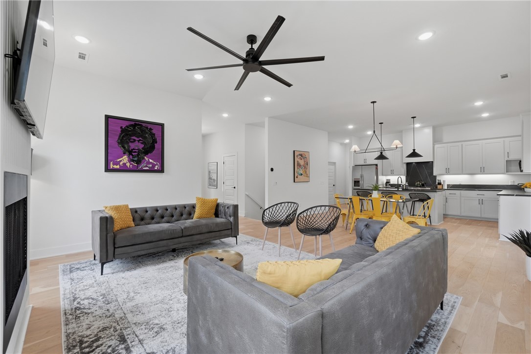 Sugar Creek Residence Cmnty Ph I - Residential