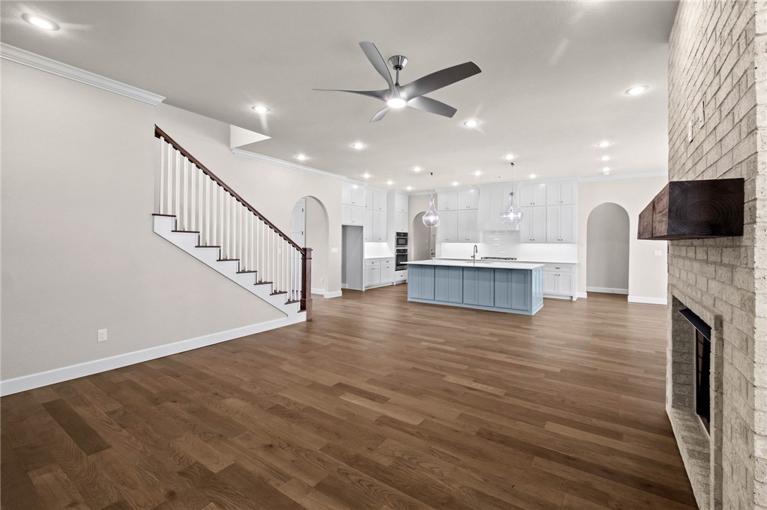 County Line Square - Residential