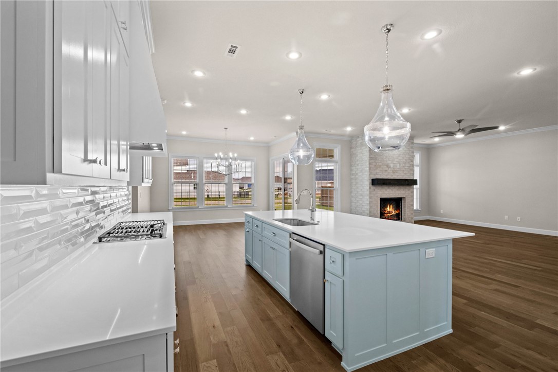 County Line Square - Residential