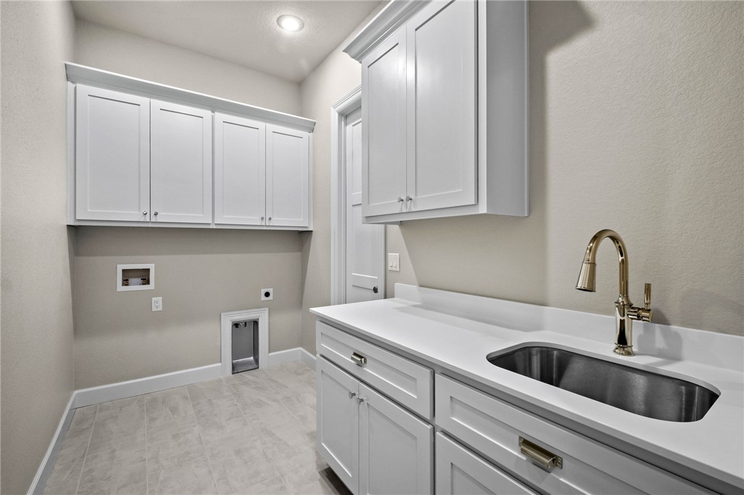 County Line Square - Residential