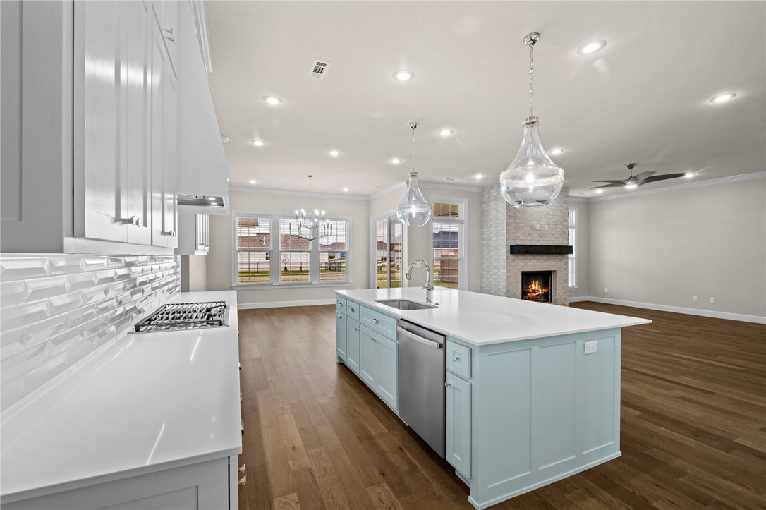 County Line Square - Residential
